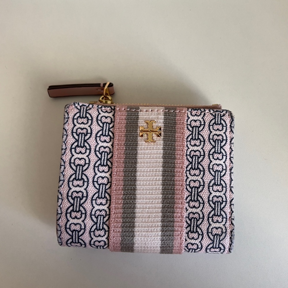 Tory burch wallet